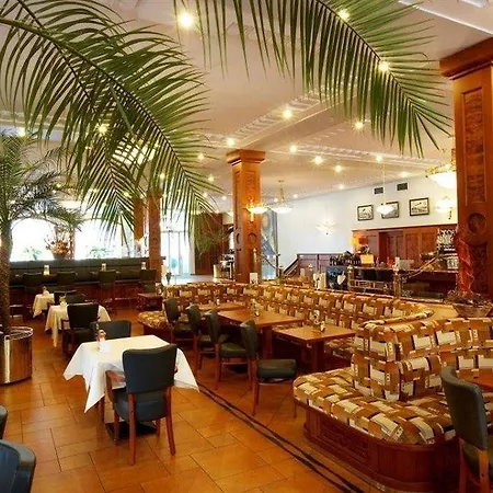 Hotel Avion 