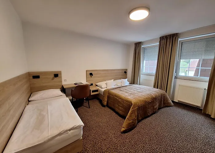 Hotel Avion