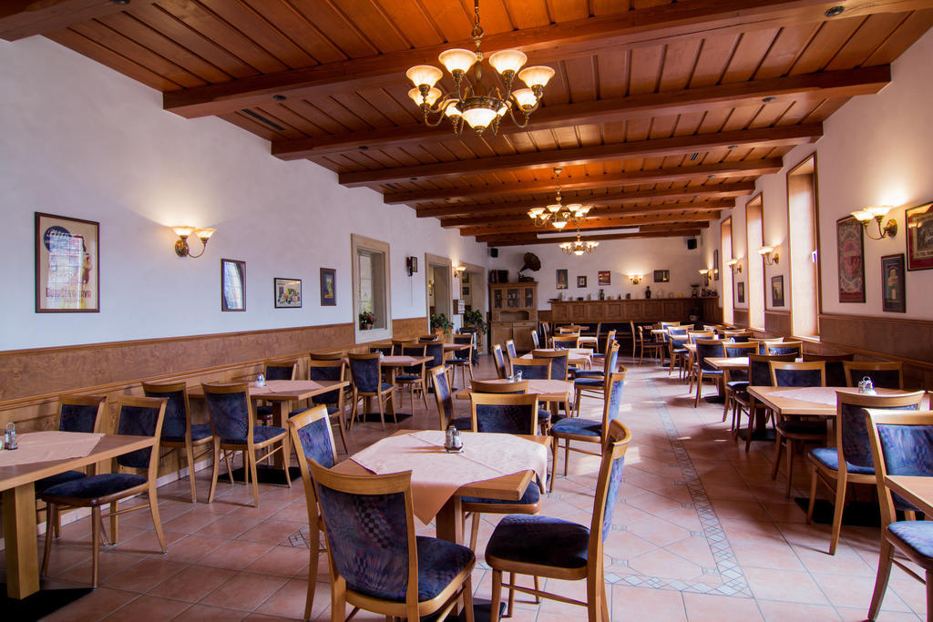 Hotel Avion